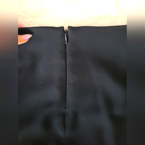 Theory Golda Urban 2 Pencil Skirt - Picture 3 of 7